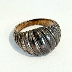 Vintage Ribbed Puffy Sterling Silver Ring 925 Dome Size 7.25 Swirl